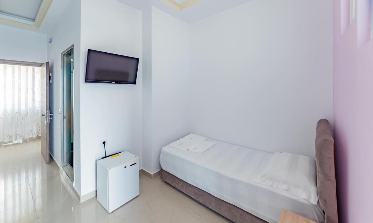 Hotel The Gate 3*